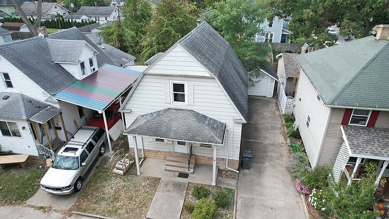 1st image of 625 Plum St