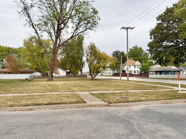 105 W Martin St, Forrest, IL 61741