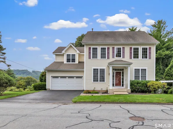 17 Traditions Boulevard, Southbury, CT 06488