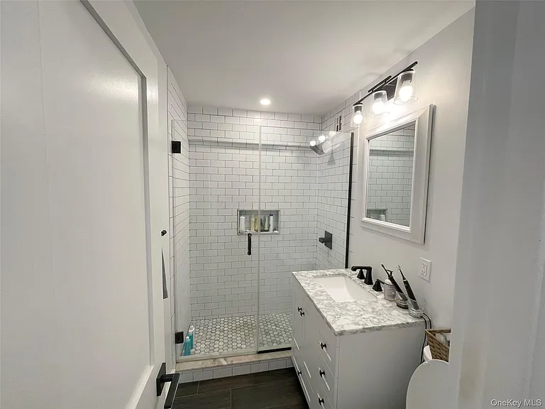 650 Shore Rd #2N — Photo 6