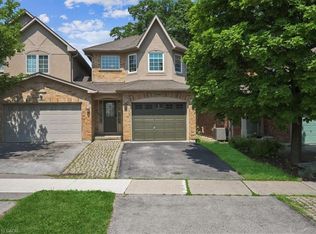 1467 Headon Rd, Burlington, ON L7M4N1