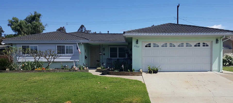 1st image of 2207 Lonsdale St