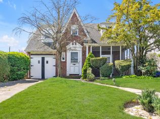 444 W Olive St, Long Beach, NY 11561