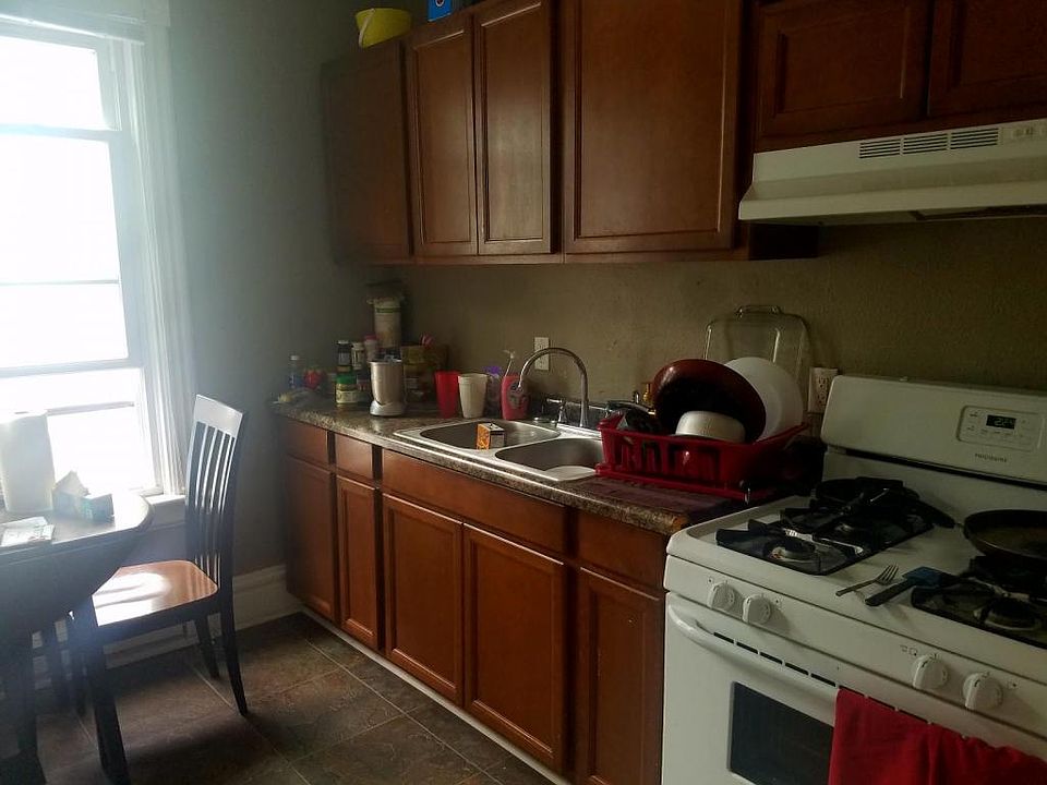 1st image of 409 Lafond Ave #2