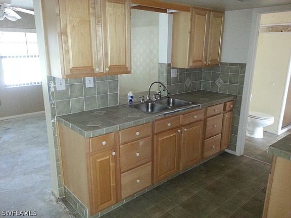 3rd image of 609 Leo Ave N