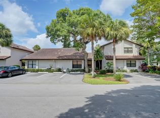 3037 Deer Crk, Deerfield Beach, FL 33442