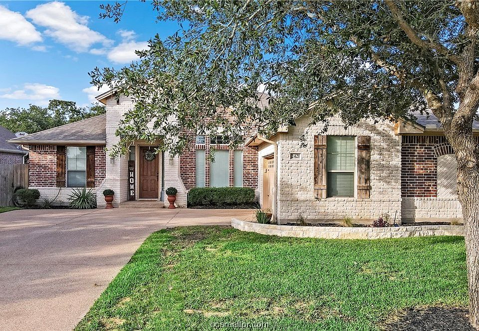1st image of 2421 Newark Cir