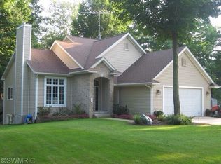 757 S Brye Rd, Ludington, MI 49431