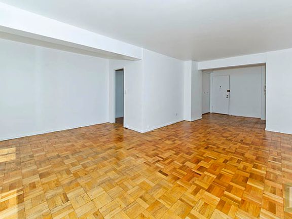 3rd image of 401 E 65th St APT 5C