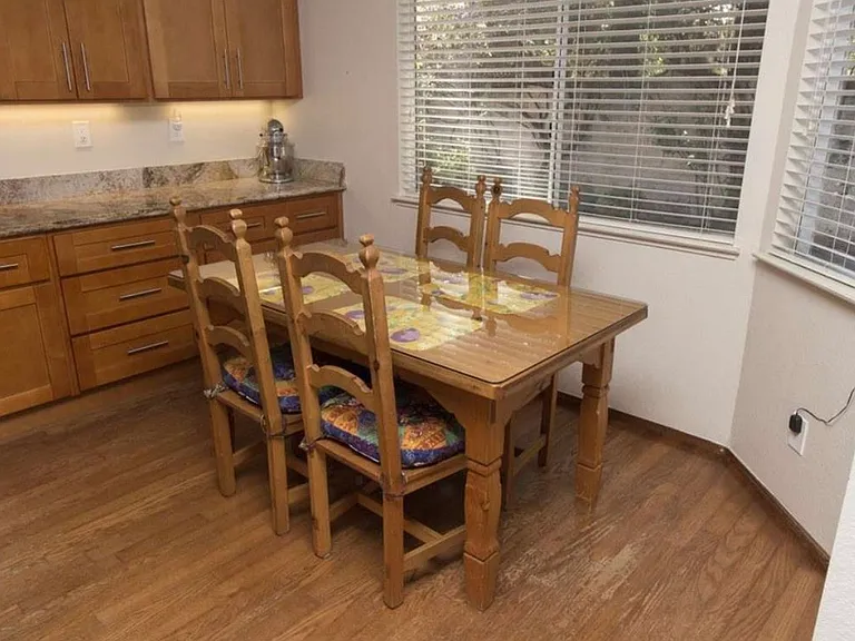 17032 Tassajara Cir — Photo 7