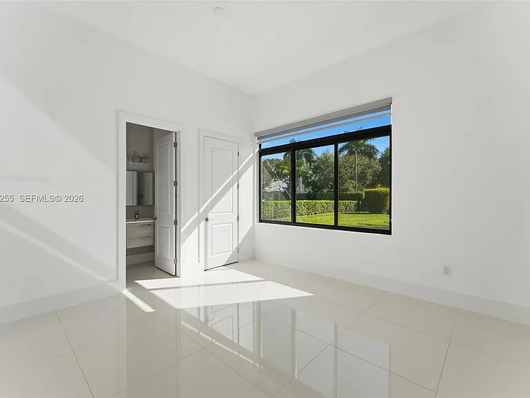 10005 SW 66th St — Photo 34
