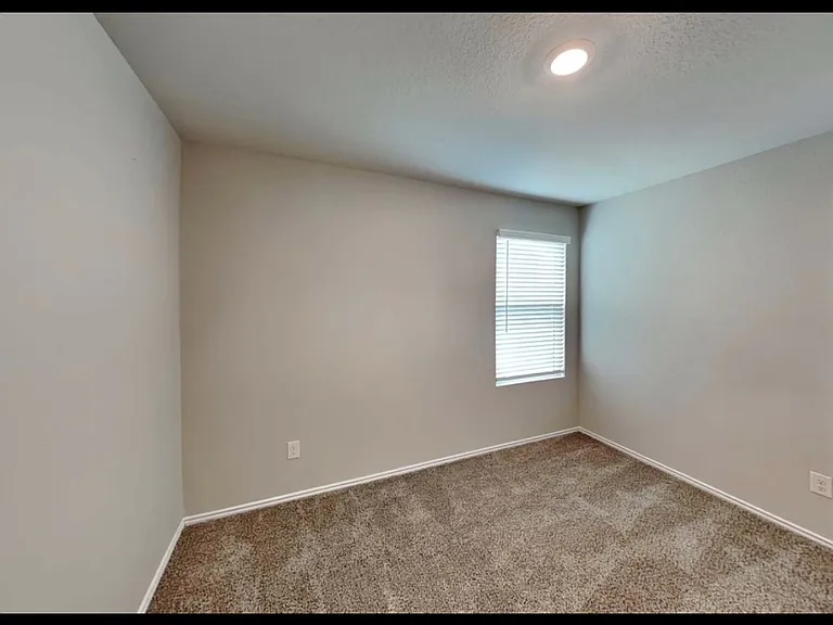 1408 Meadowlark Dr — Photo 8