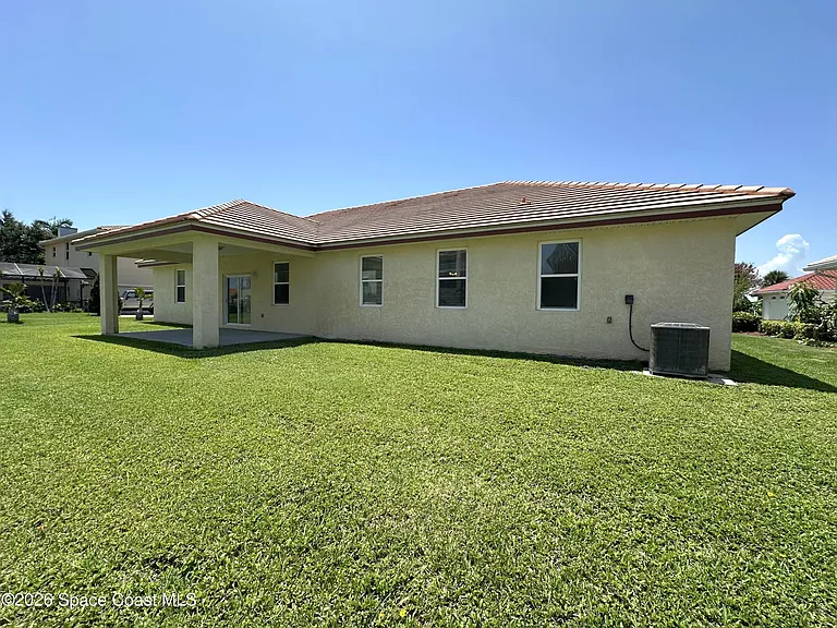 616 Manatee Bay Dr — Photo 33