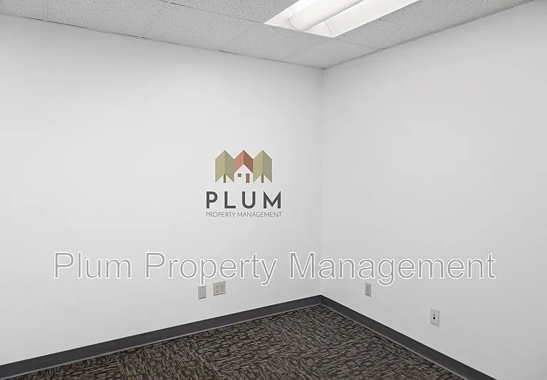 690 SW Higgins Ave #C — Photo 5