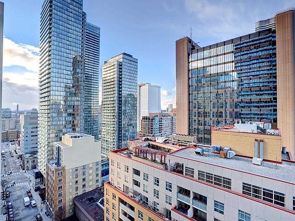 3rd image of 15 Grenville St #2209
