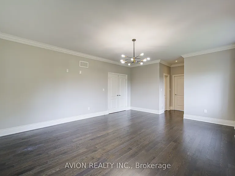 102 Joseph Hartman Cres — Photo 38