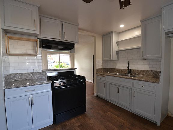 4th image of 7281 Plaza St #6