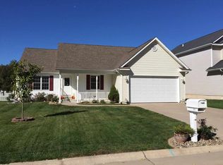 725 Chestnut Dr, Colona, IL