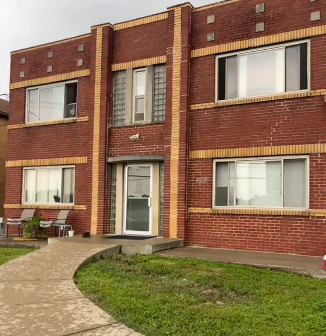 2 bed, $1,250 — Photo 1