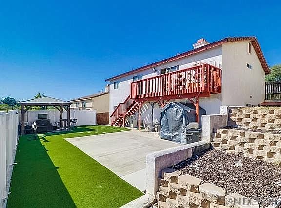 4th image of 1121 Glencoe Dr