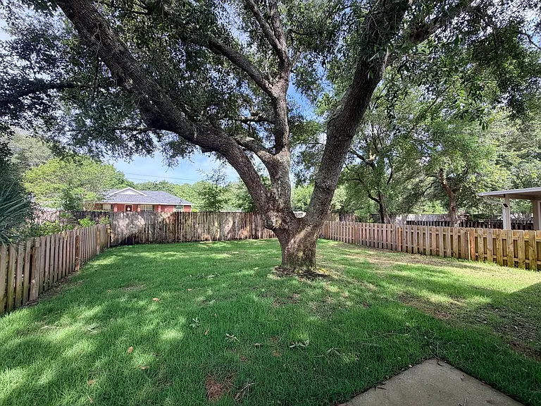 7738 Lola Cir — Photo 38