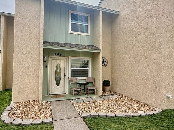 3rd image of 206 White Sandy Dr