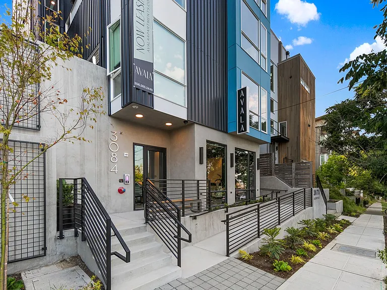 Avala Apartments — Photo 40