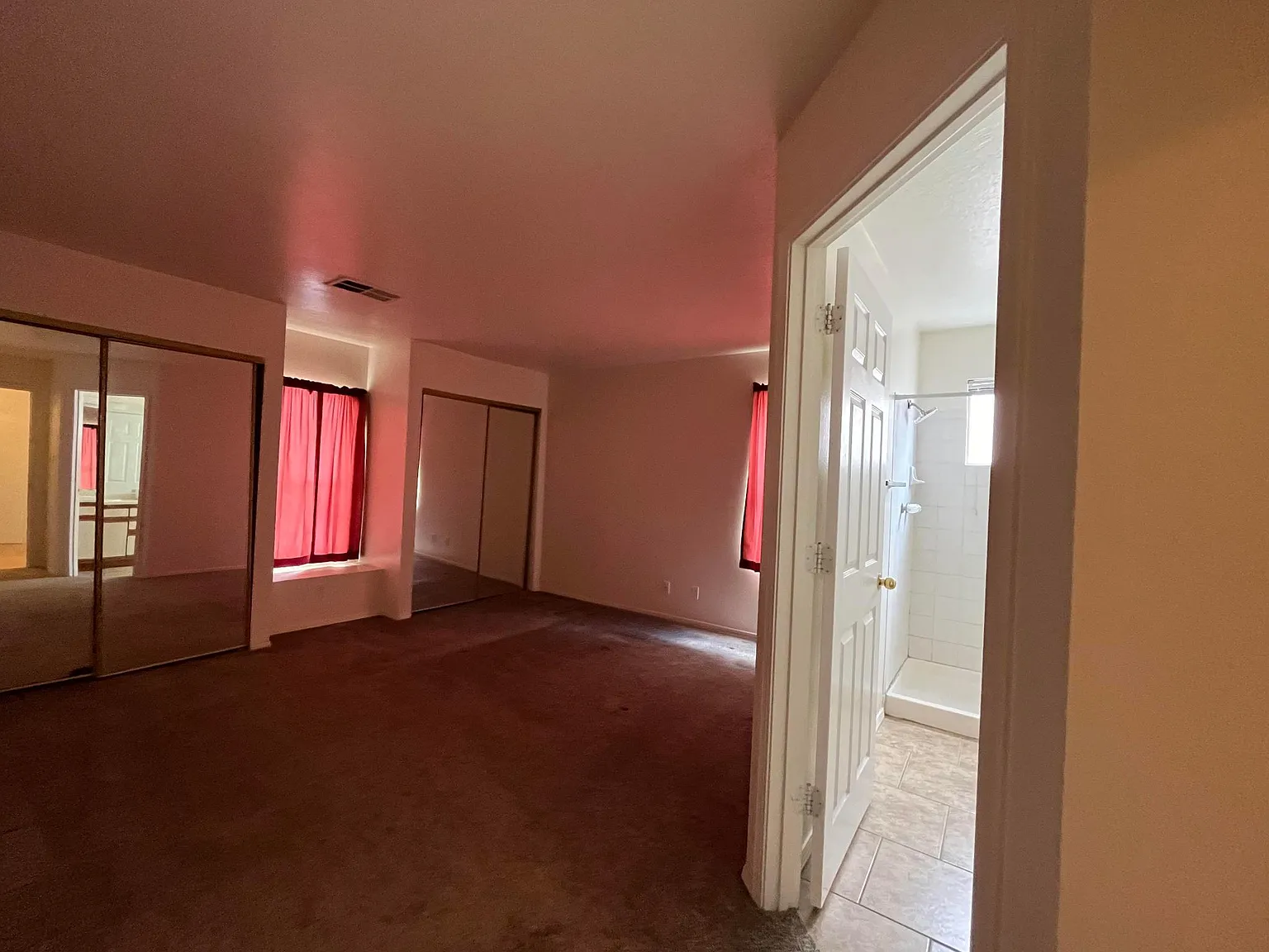 3 bed, 1393 sqft, $1,700 — Photo 4