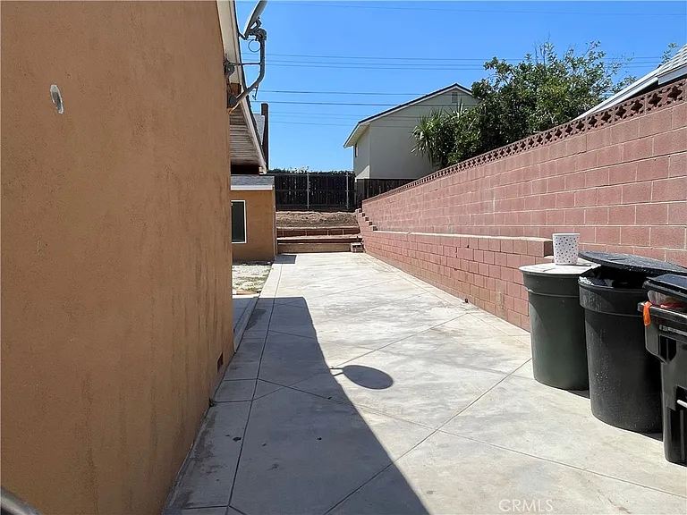 737 N Garsden Ave — Photo 11