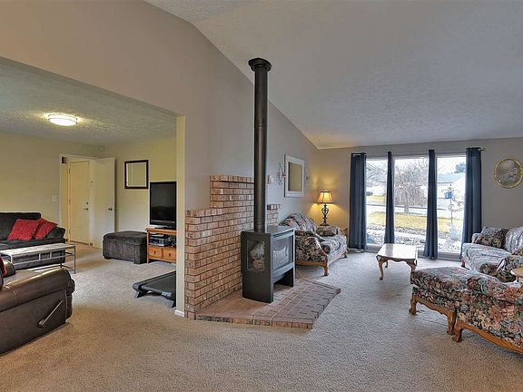 5th image of 18607 E Baldwin Ave