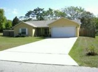 204 N Dixie Dr, Howey In The Hills, FL 34737