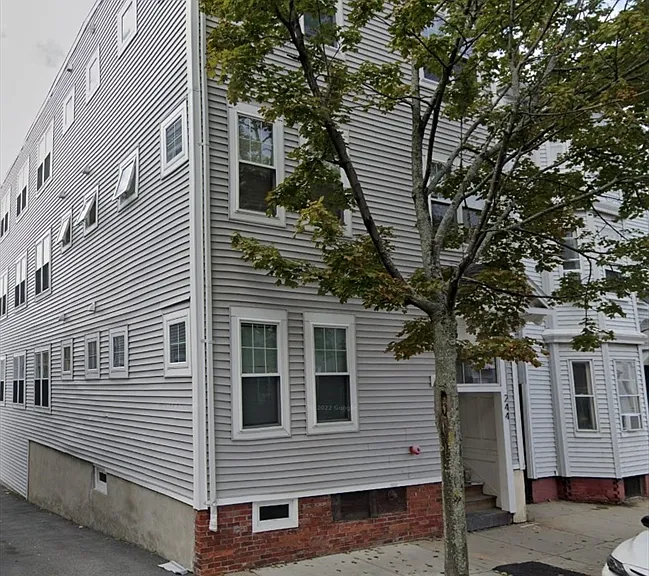 244 Paris St #1 — Photo 5
