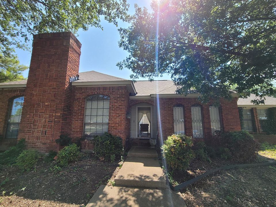 1st image of 3700 Bishop Hill Dr