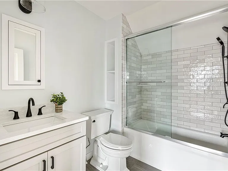 110 Newport Ave — Photo 12