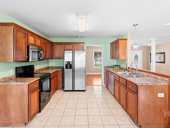 5th image of 2206 Madisea Drive
