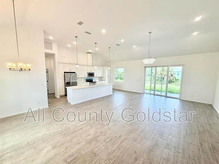 14300 Kay Ln — Photo 1