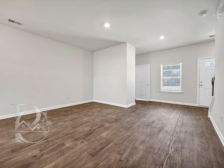 315 High Grove Way — Photo 6