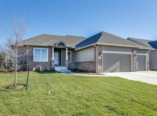 2320 N Lakeside Cir, Andover, KS 67002
