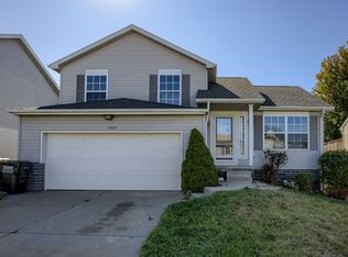 17821 Lillian St, Omaha, NE 68136