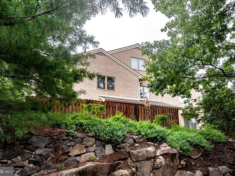 42 Greythorne Woods Cir — Photo 33