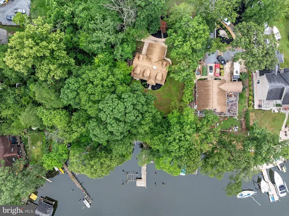 616 McMagan Dr, Pasadena, MD 21122