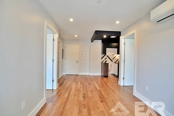 Rented by EXR | media 59