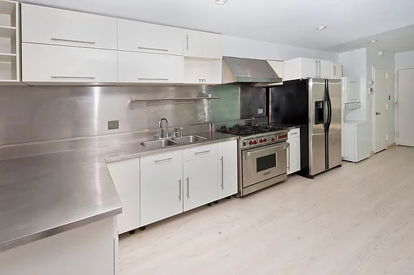 Rented by Nolita Group | media 3
