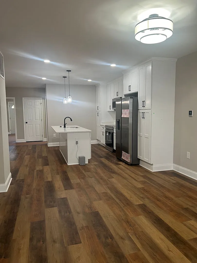 615 N. Calhoun Street — Photo 3