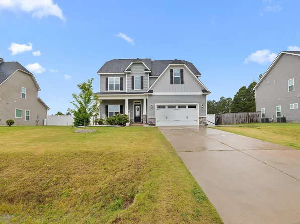 44 Pond Mountain Dr, Clayton, NC 27520