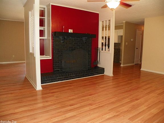 4th image of 206 Center Valley Dr