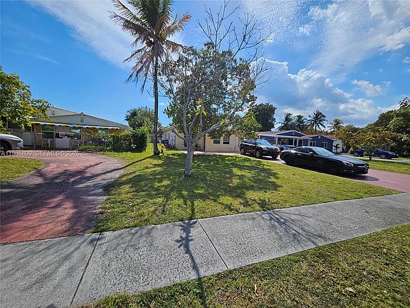 3rd image of 1232 NE 181st St