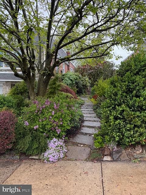 2nd image of 795 Hill Rd