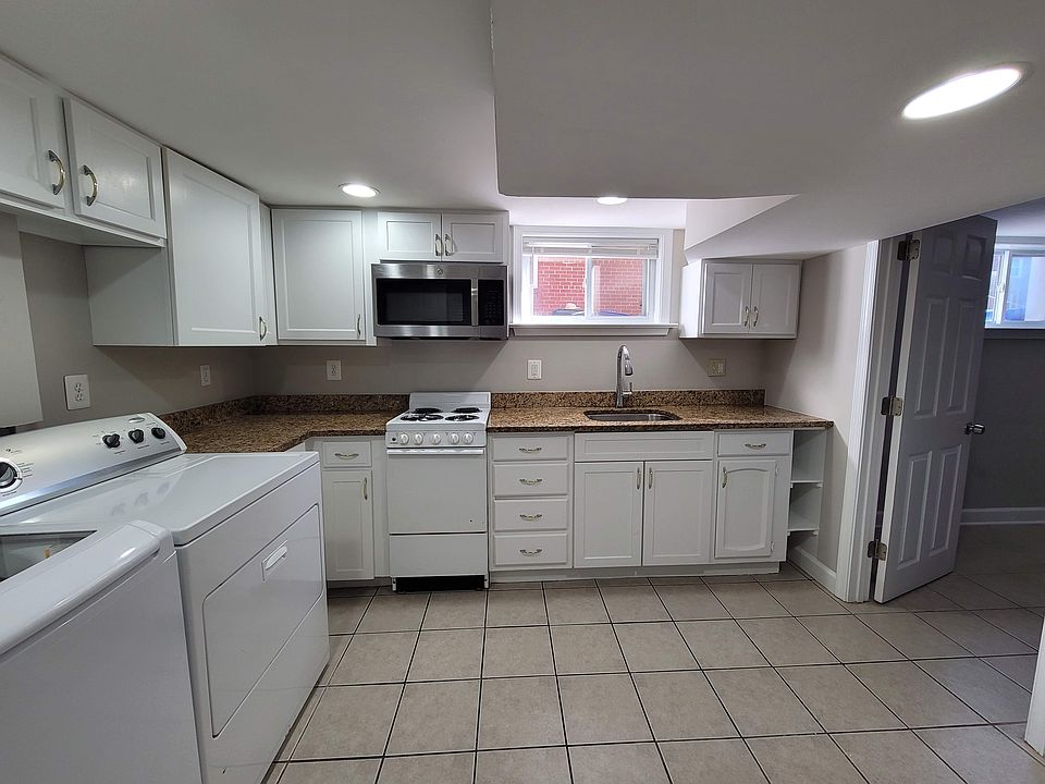 1st image of 2109 S Oakland St #2