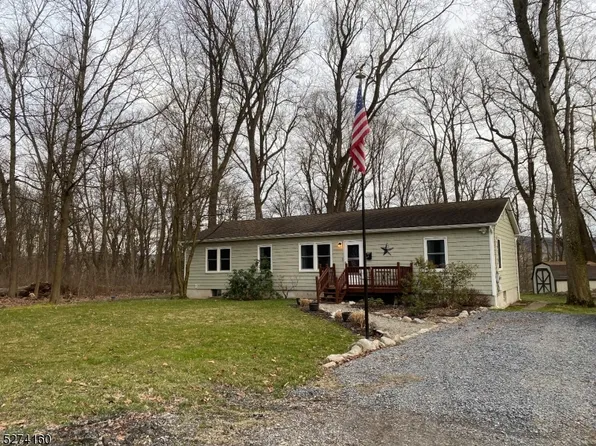104 Stadelman Ave, Belvidere Twp., NJ 07823